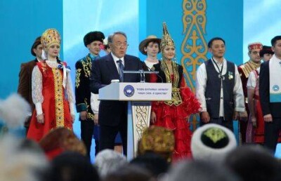 Назарбаев в Уральске вспомнил Черчилля и рассказал притчу про стаю гусей