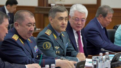 Токаев объявил строгий выговор министру обороны из-за взрывов в Арыси