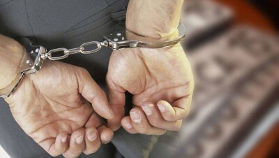 В Алматы задержали начальника управления городской прокуратуры и сотрудника РУВД