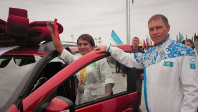 Серебряной призёрке паралимпийских игр в Рио подарили автомобиль и 11 миллионов тенге