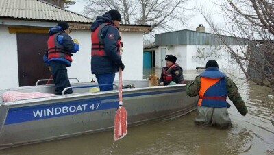 В семи регионах сохраняется угроза паводков: местные власти укрепили не все дамбы 