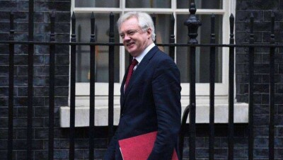 Британский министр по делам Brexit подал в отставку из-за разногласий с Мэй