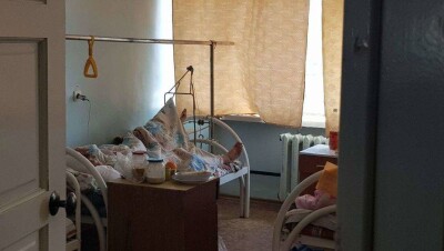 Пострадавший от урагана в Усть-Каменогорске находится в тяжёлом состоянии