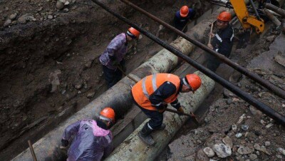 11,6 млн тенге выплатят пострадавшим от аварии на теплосетях по улице Пушкина в Алматы
