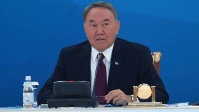Назарбаев выразил соболезнования Порошенко по поводу гибели шахтёров