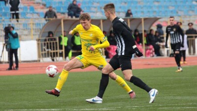 "Астана" сенсационно проиграла "Шахтёру" в чемпионате Казахстана по футболу