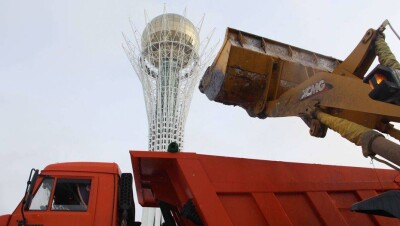 В Астане водители снегоуборочных машин отказываются выходить на линию