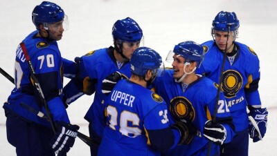 Болельщик сборной Казахстана по хоккею обратился к Аскару Мамину