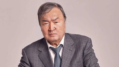 Олжас Сулейменов: Я писатель и собираюсь только этим заниматься всю жизнь