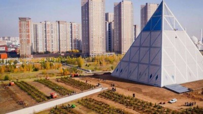 Аллею в честь педагогов высадили в Нур-Султане