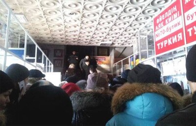 Шубы на миллионы тенге сгорели в карагандинском торговом доме