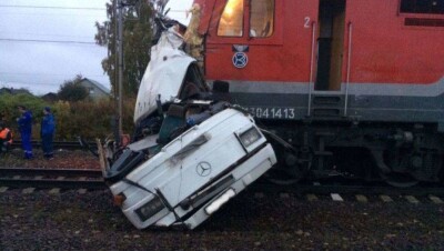 В МИР РК сообщили, что автобус, уничтоженный в ДТП с поездом, ранее не попадал в серьёзные аварии