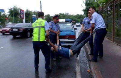 В Шымкенте хулигана, напавшего на алматинца, взяли под арест