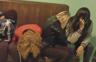 В Алматы над автомойкой работал притон-гостиница