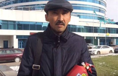 После самосожжения в Таразе в офис "Нур Отана" в Астане принесли огнетушитель