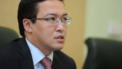 Глава Нацбанка: Не берите кредиты, ваша жизнь будет намного проще