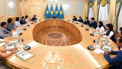 Назарбаев встретился с лучшими госслужащими Казахстана
