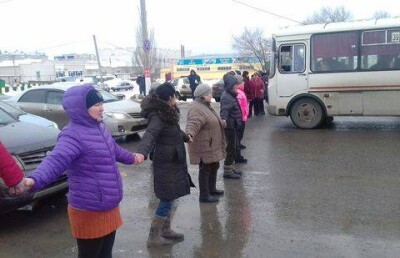 Продавцы мяса перекрыли трассу в Уральске