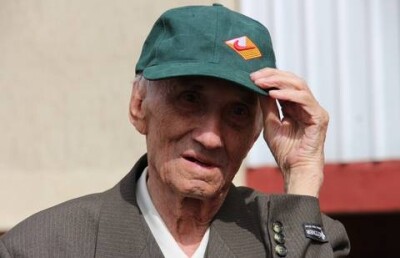 Ветеран наконец въехал в подаренную Есимовым квартиру