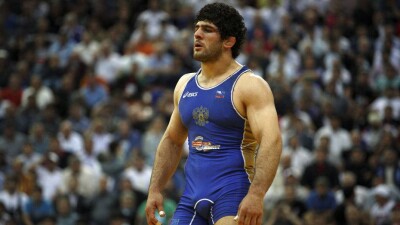 Звезда российского спорта Хаджимурат Гацалов прилетел на заработки в Казахстан