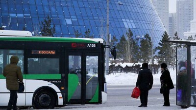 Астанчане пожаловались на дорогое такси и отмену автобусов в сильный мороз