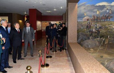 Нурсултан Назарбаев посетил военно-исторический музей в Астане
