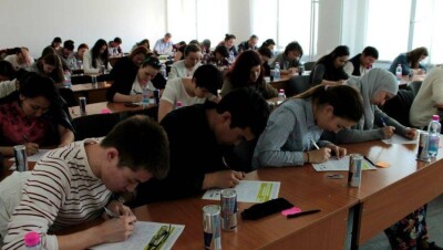 Организаторы Тотального диктанта в Алматы объявили имена "звёздных диктаторов"