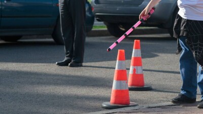 Юный регулировщик помог водителям Актау