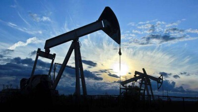Цены на нефть выросли на 3% после очередного обвала накануне