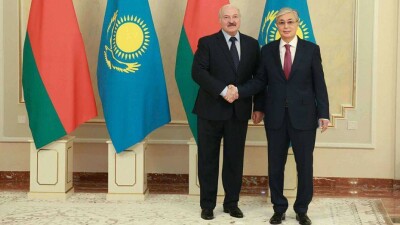 Лукашенко Токаеву: Всё, что производит Казахстан, мы готовы закупать с удовольствием