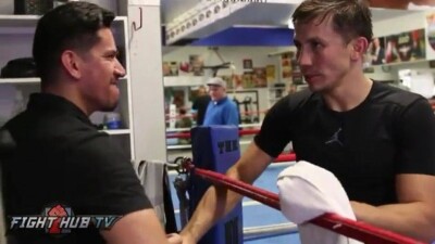 Геннадий Головкин едва не сломал руку журналисту