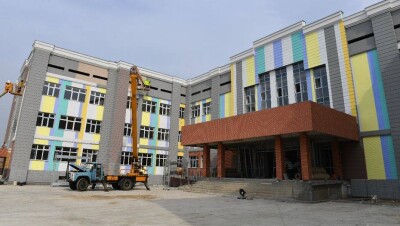 Байбек проверил строящиеся в Наурызбайском районе школы и поликлиники