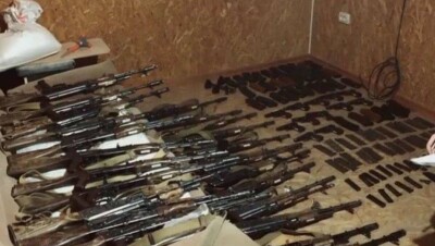 29 автоматов, 28 пистолетов. В МВД назвали количество оружия, которое солдат похитил из воинской части