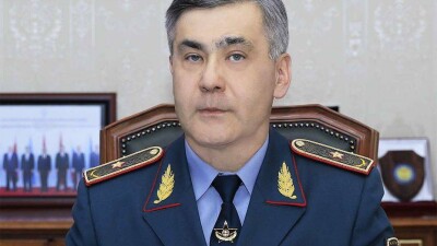 Министр обороны Ермекбаев выразил благодарность казахстанцам за помощь жителям Арыси