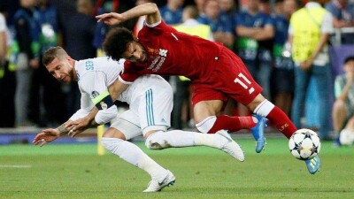 Адвокат подал иск за ущерб всему египетскому народу из-за травмы футболиста Салаха