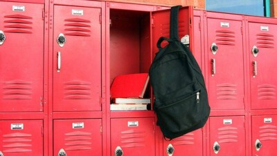 Образец школьного шкафчика представили на заводе Петропавловска