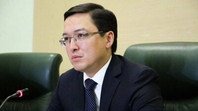 Данияр Акишев рассказал, как будет работать онлайн-страхование автовладельцев