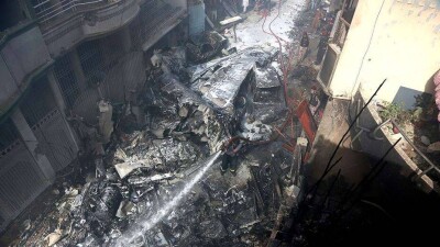 При крушении самолёта в Пакистане погибли 97 человек