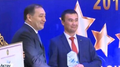 Сельский учитель стал лучшим в Мангистау и получил миллион тенге