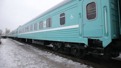За ампутированный у ребёнка палец наказали проводника поезда в Астане