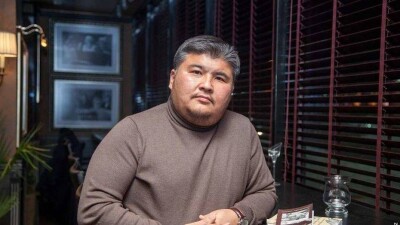 Книгу "Сердце Родины" о вымышленной стране Квазистан презентовали казахстанские писатели