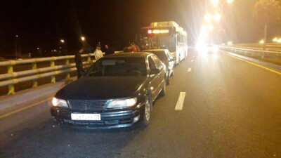 В Алматы пассажирский автобус протаранил стоявшие в пробке машины