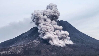 В Индонезии произошло извержение вулкана