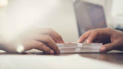 Подведомственные МОН организации начисляли сотрудникам необоснованные премии в 400% от оклада