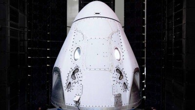 SpaceX подписала соглашение о запуске космических туристов на орбиту в 2021 году