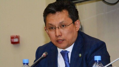 О введении электронных границ по всему Казахстану заявил министр финансов