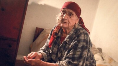 Какого чуда ждёт от Деда Мороза долгожительница из холодного барака