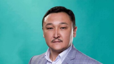 Директор театра имени Ауэзова, подозреваемый во взятке, сделал заявление в суде