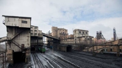 В Караганде вторые сутки тушат пожар на шахте имени Костенко