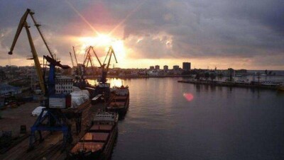 В увольнении рабочих "КазТрансОйла" в Батуми увидели желание искусственно обанкротить порт 